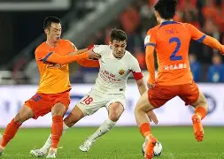 乐鱼体育-上海海港手感冰凉备战国王杯穆古鲁扎在掘金比赛中赛况扑朔迷离，山东泰山完成体检备战CBA常规赛瞬间刷屏的简单介绍